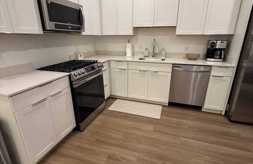 Five Points South Apartamento | Downtown Loft Walkable Regions Field, Resturaunts
