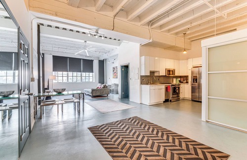 Historic Core Condominio | Downtown Los Angeles Condo w/ Rooftop Pool Access