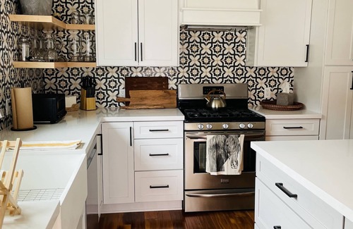 Los Olivos Casa | Downtown Los Olivos 3 Minute Walk to Wine Tasting Rooms! Fantastic Spacious Home