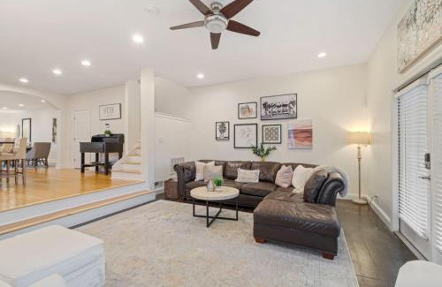 Hope Gardens Casa | Downtown Luxury House - Beautiful Outdoor Spaces