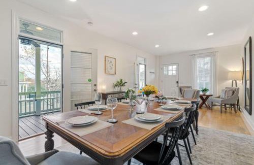 Hope Gardens Casa | Downtown Luxury House - Beautiful Outdoor Spaces