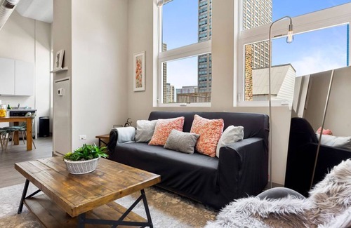 Near South Side Condominio | Downtown McCormick &. Museums 2bd/2ba +gym&rooftop