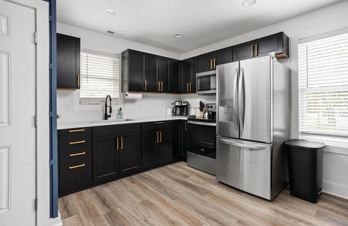 Babe Denny Apartamento | Downtown | Modern | Carriage House