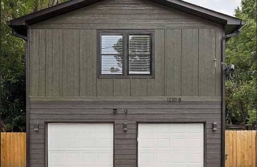 Babe Denny Apartamento | Downtown | Modern | Carriage House