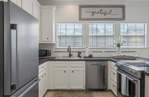 Montgomery Casa | Downtown Montgomery Gem- 4 Large Bedrooms and Full of Amenities