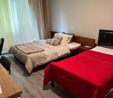 Cote-Des-Neiges—Notre-Dame-De-Grace Apartamento | Downtown Montreal Airport 15Mins