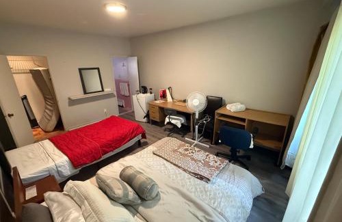 Cote-Des-Neiges—Notre-Dame-De-Grace Apartamento | Downtown Montreal Airport 15Mins