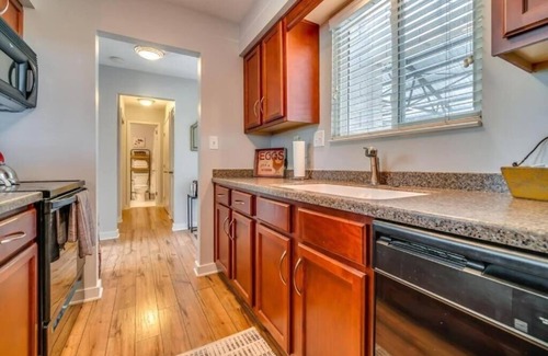 North Capitol Condominio | Downtown Nashville Covered Parking Beautiful Condo