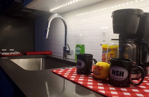 Music Row Condominio | Downtown Nashville Studio Condo!(Travel Nurses & College Students)Welcome!