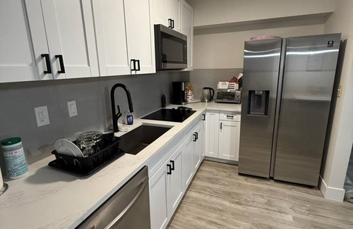Tarpon River Casa | Downtown Oasis, cozy backyard, near airport/cruise