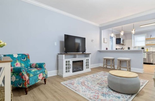 Old Saybrook Center Casa | Downtown Old Saybrook Oasis