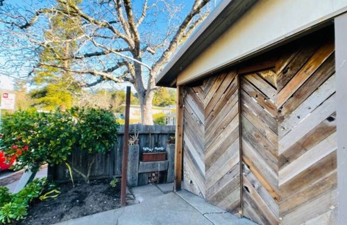 Fairfax Casa | Downtown on Dominga! STEPS to anywhere in Fairfax