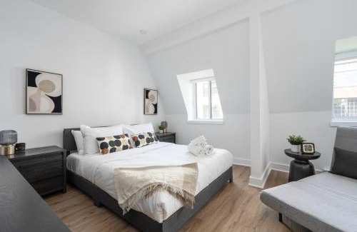 Downtown Montreal Apartamento | Downtown Penthouse 2 Level-4BDRS-8Guests