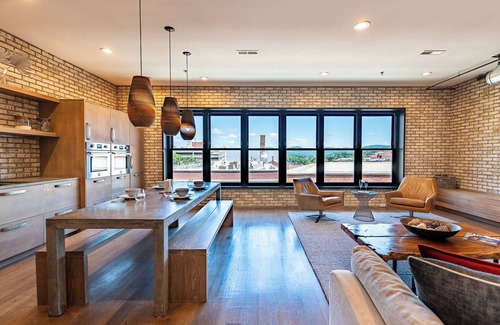 Downtown Asheville Condominio | Downtown Penthouse✨ City Views + Pet-Friendly + Inc. Biltmore Pass