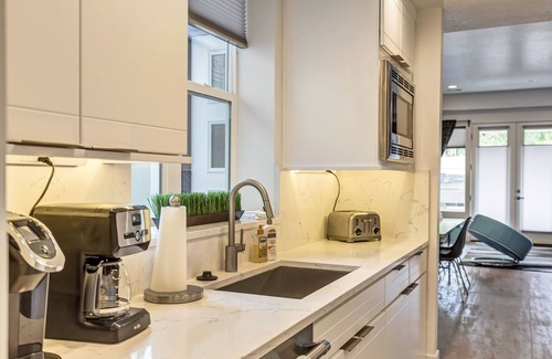 Central City Casa | Downtown ✦ Perfect Location ✦ Hot Tub & Sauna ✦ Garage ✦ Private Yard ✦ Pinball