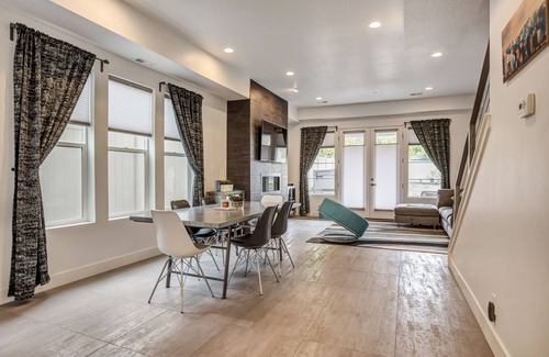 Central City Casa | Downtown ✦ Perfect Location ✦ Hot Tub & Sauna ✦ Garage ✦ Private Yard ✦ Pinball