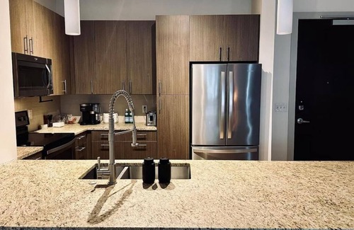Logan Square Apartamento | Downtown Philly, Luxury Condo