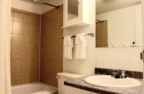 Saskatoon Casa | Downtown Premium Double Room