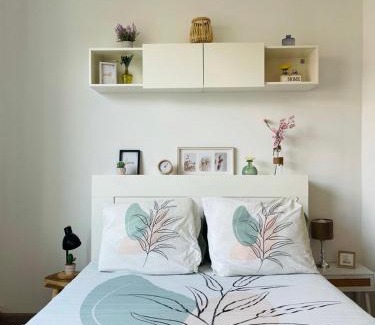 Sint-Jans-Molenbeek Apartamento | Downtown Quiet and Peacefull Apartment