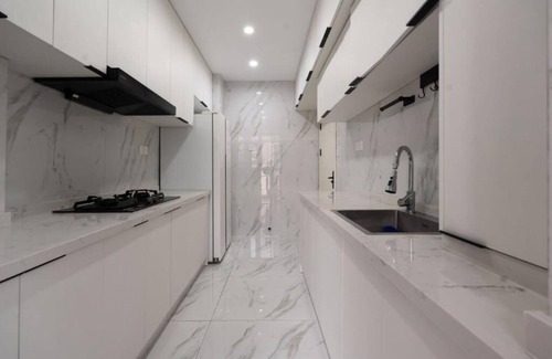 Huangpu Apartamento | Eastern Hub - Super Rare 4-Bedroom APT, Yuyuan Garden within walkin distance