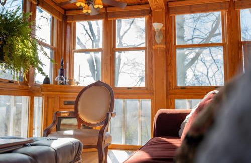 Eureka Springs Historic District Casa | Downtown Secret Garden Piedmont