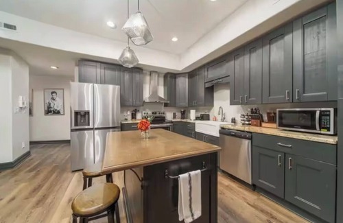Winston - Salem Condominio | Downtown Speakeasy Condo