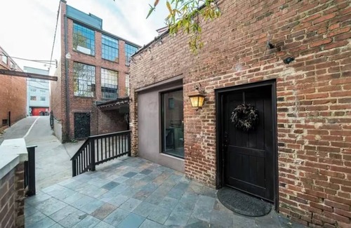 Winston - Salem Condominio | Downtown Speakeasy Condo