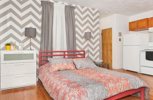 Theatre District Apartamento | Downtown Studio Apt, Perfect For Medical Workers