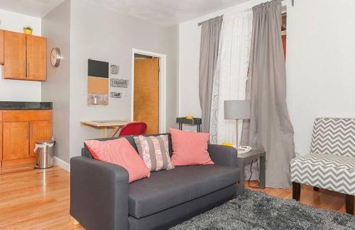 Theatre District Apartamento | Downtown Studio Apt, Perfect For Medical Workers
