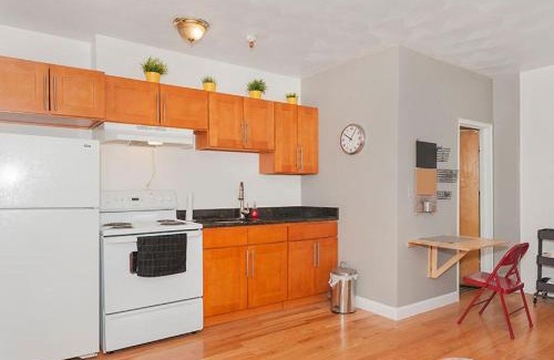 Theatre District Apartamento | Downtown Studio Apt, Perfect For Medical Workers