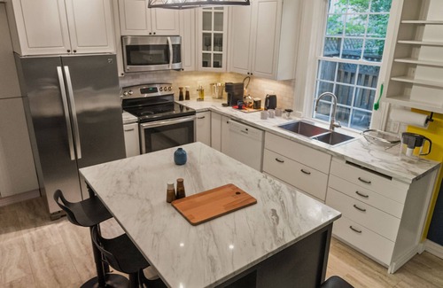 North End Casa | Downtown Sustainable Garden House\Garden & Patio\FREE Netflix4k