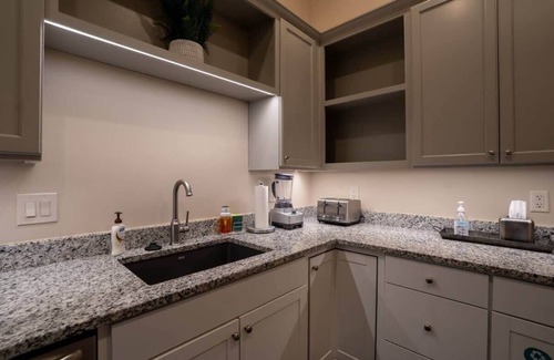 Roanoke Apartamento | Downtown Urban Retreat~ 6 Beds ~Perfect for Groups