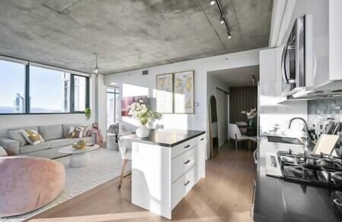 Beltline Apartamento | Downtown Views | Gym | UG Park | Interior Designed