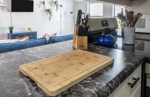 The Loop Condominio | Downtown Vintage Group Lofts - Sleep 25