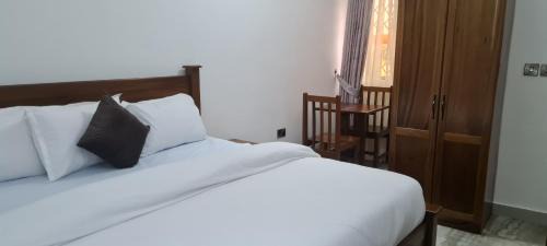 Elmina Hotel | Downtown Virgins Hotel