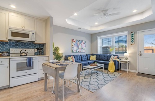 Lewes Condominio | Downtown * Walk to the Beach * Free Bikes