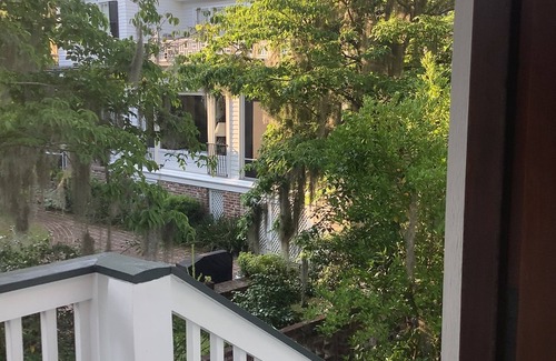 The Bluff Cabaña | Downtown waterfront Walking Distance to Everything!