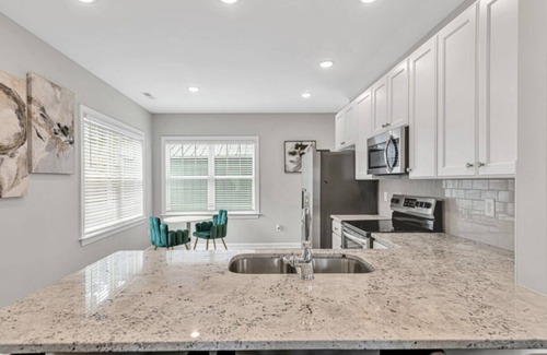 Wilmington Casa | Downtown Wilmington 3 Beds, 2.5 Bath, Pet Friendly, 4-5 Parking, Fast Wifi