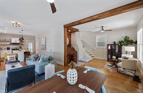 Wilmington Historic District Casa | Downtown Wilmington pet friendly revival bungalow. You'll love it!