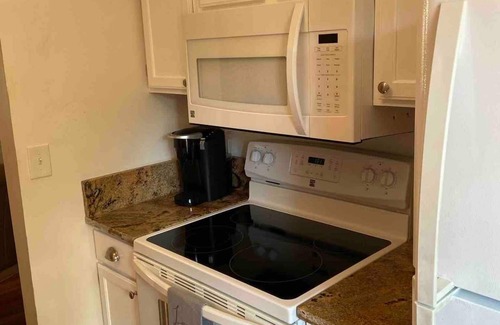 Central Business District Casa | Downtown3BR/2.5BA Townhouse-RoofBalcony-Park 2Cars