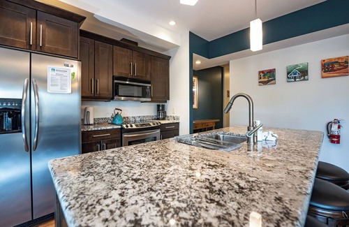 Revelstoke Apartamento | Downunder Mountain Retreat