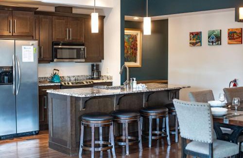 Revelstoke Apartamento | Downunder Mountain Retreat