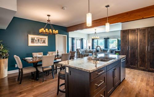 Revelstoke Apartamento | Downunder Mountain Retreat