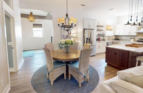 Seacrest Casa | Downward Dog