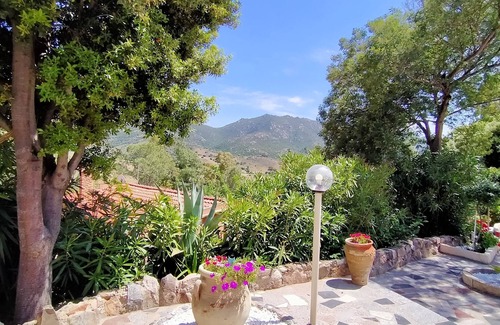 Villaggio delle Mimose Casa | DOXINA - BeLocations House surrounded by nature