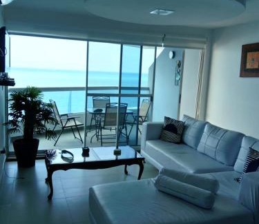 Tonsupa Apartamento | Dpto Moderno Frente al Mar. Edf: Deymar 7mo Piso