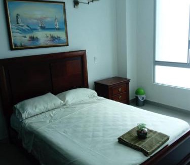 Tonsupa Apartamento | Dpto Moderno Frente al Mar. Edf: Deymar 7mo Piso