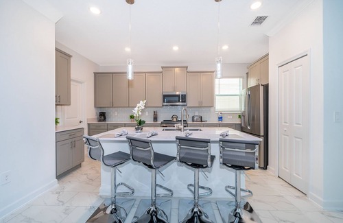 Campbell Casa | DR2668 Storey Lake Home 5 bed 5 bath Free Waterpark