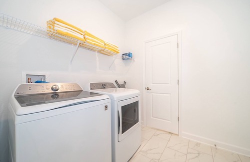 Campbell Casa | DR2668 Storey Lake Home 5 bed 5 bath Free Waterpark