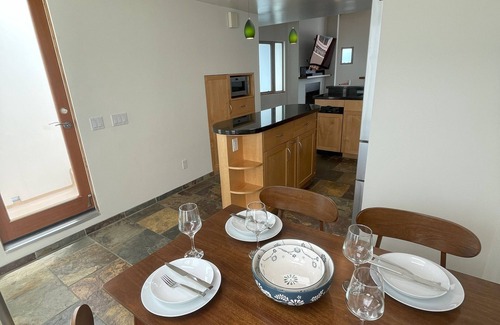 Silver Strand Casa | Dragan's Cove a Charming beach haven nestled on the stunning shores of Silvestrand Beach
